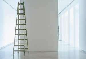 setting-up-and-climbing-a-ladder-safely